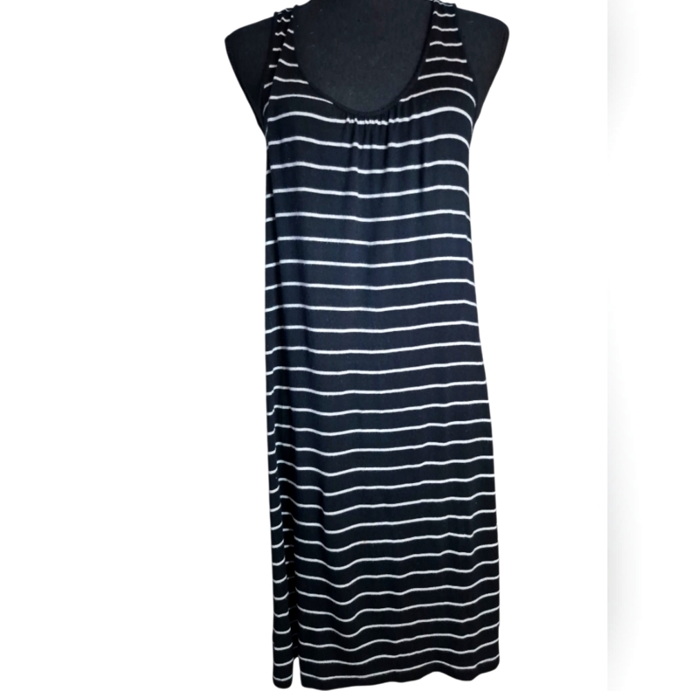 Take On the Day in This Caslon Striped Dress - Size M